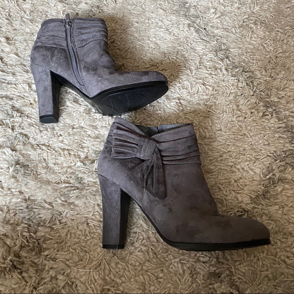 NWOT IMPO Onstage Slate Grey Faux Suede Boots - Picture 5 of 9